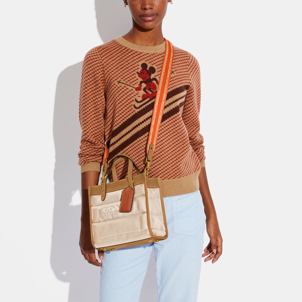 Bolsa Field Tote 22 Colorblock Badge Coach Bege Bege - coach