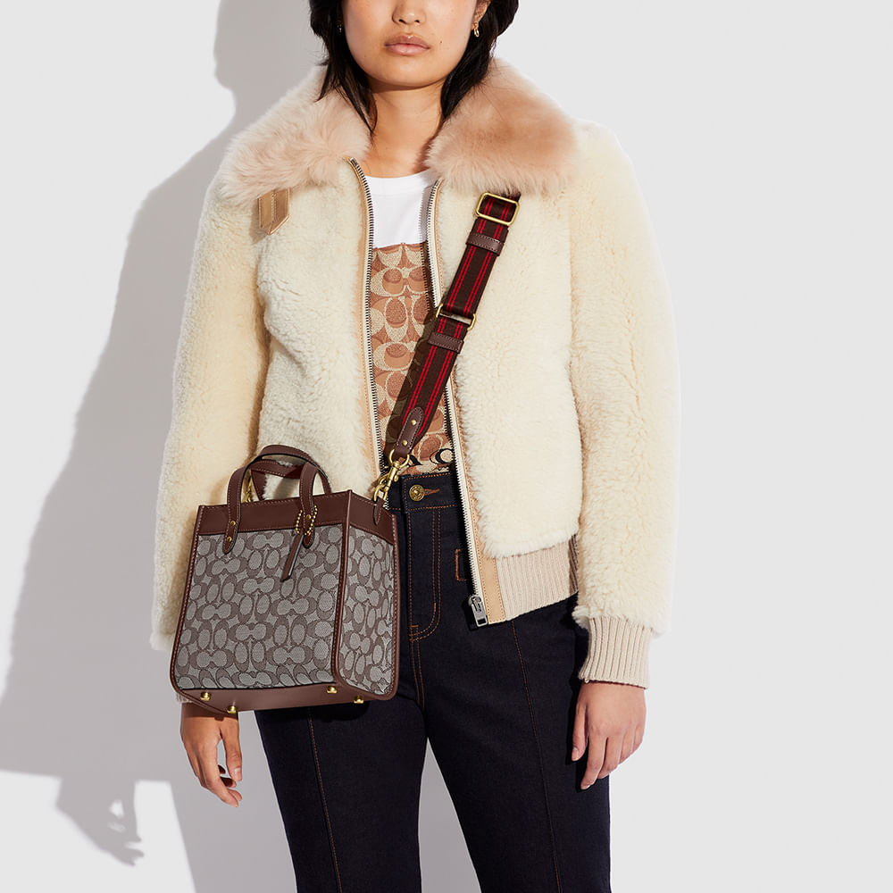Bolsa Field Tote 22 Coach Marrom - coach