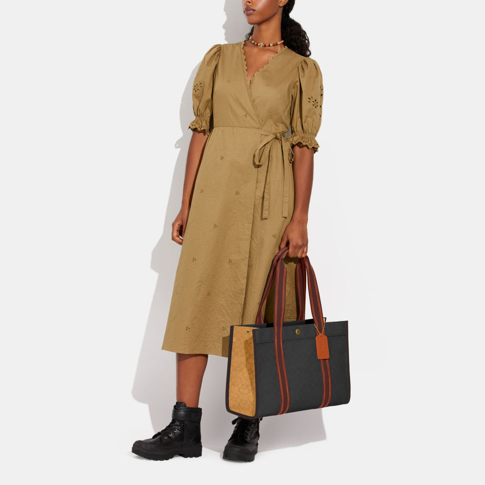 Bolsa Spin Tote 42 Signature Jacquard Coach Cinza - coach