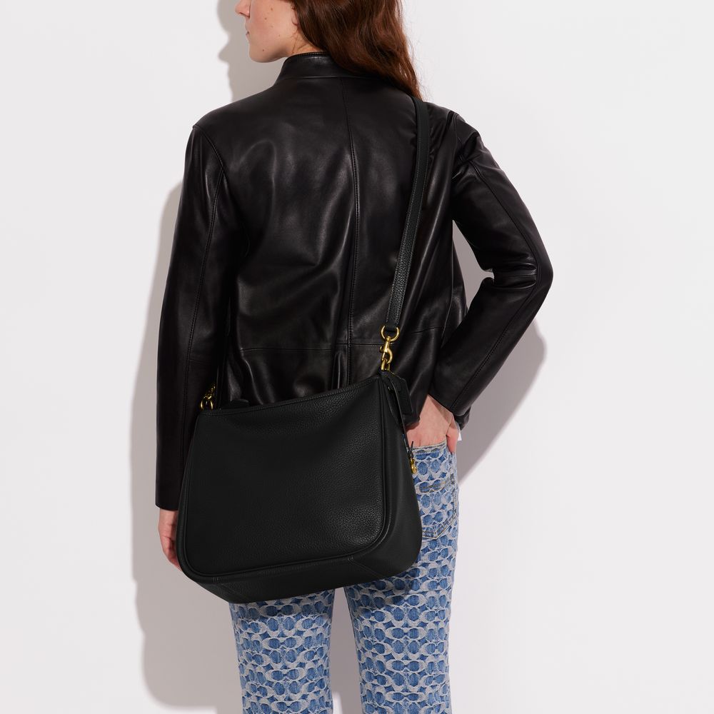 Bolsa Preta Cary Shoulder: Versatilidade Sofisticada - coach