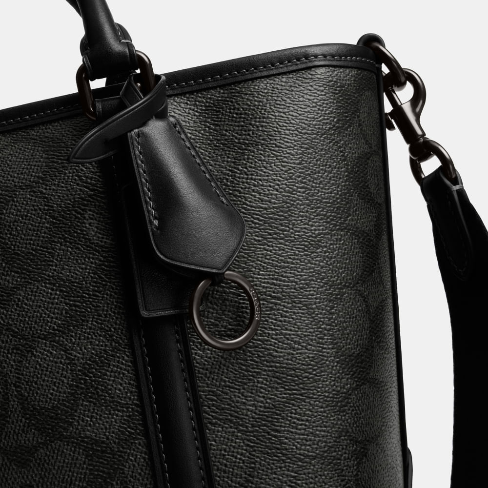 Bolsa Metropolitan Carryall 22 Signature Coach Cinza - coach