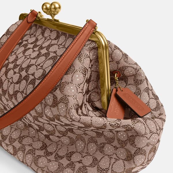 Bolsa Large Kisslock Frame Crystal Signature Jacquard Coach Marrom
